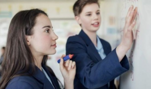 Исследование: британские учителя вынуждены тратить личные деньги на оборудование кабинетов