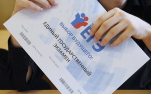 Глава Рособрнадзора рассказал, на какую оценку сдал пробный ЕГЭ по русскому языку